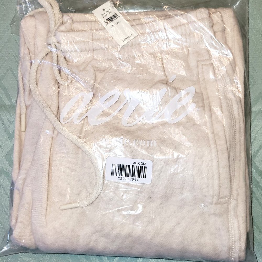 Aerie Sweat Pants - LOVE - Brand New with Tags